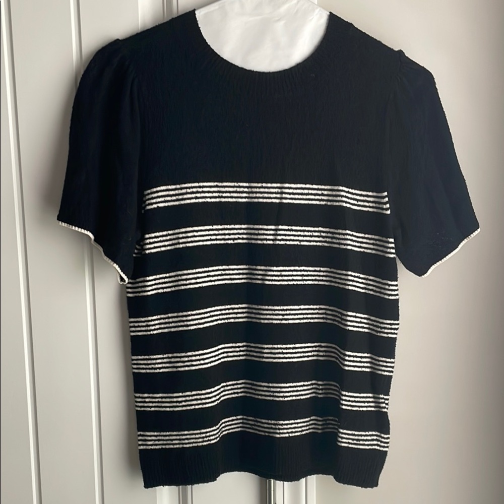 NWT Lilla P Short Sleeve Sweater